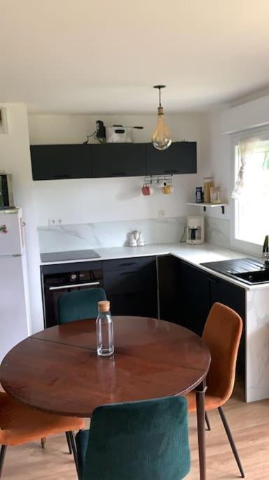 Appartement Lumineux De 60M2 Guer Extérieur photo
